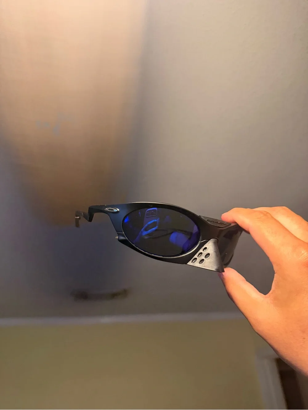 Black Sunglasses with Blue Lenses Oakley Oakleys